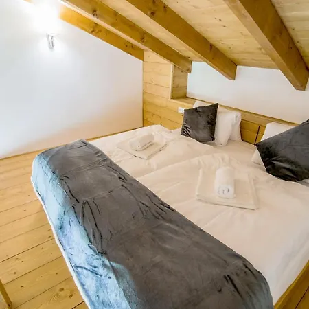 Tatry žiarce Apartamento *
